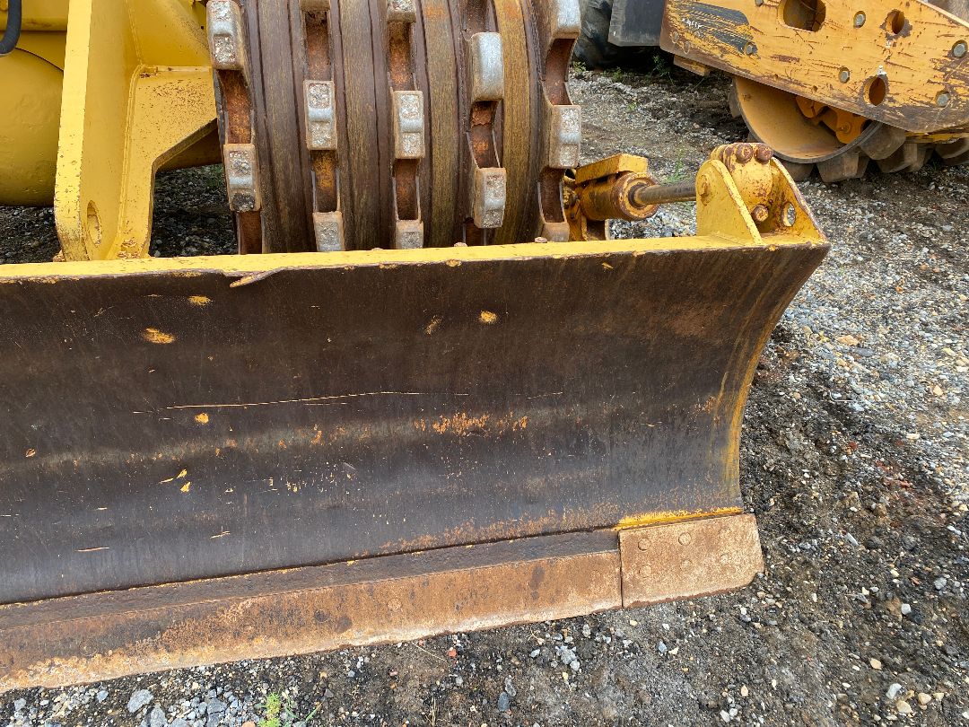 1981 CATERPILLAR 815B - Image 2